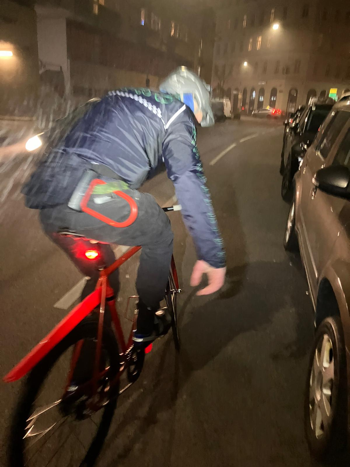 LIGHTWEIGHT RACE JACKET